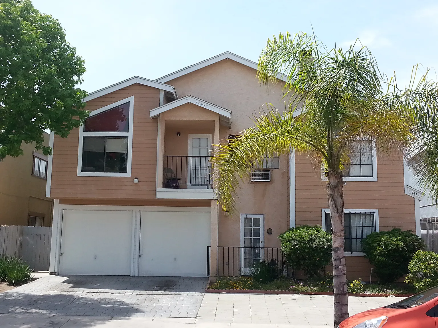 2 bed, 700 sqft, $2,595 — Photo 2