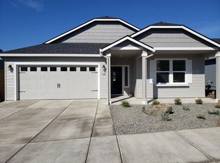 1118 Rutherford Dr, Medford, OR 97504