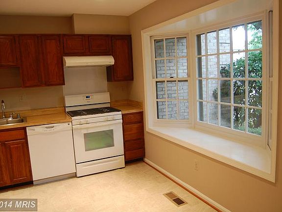 3rd image of 2777 Carter Farm Ct