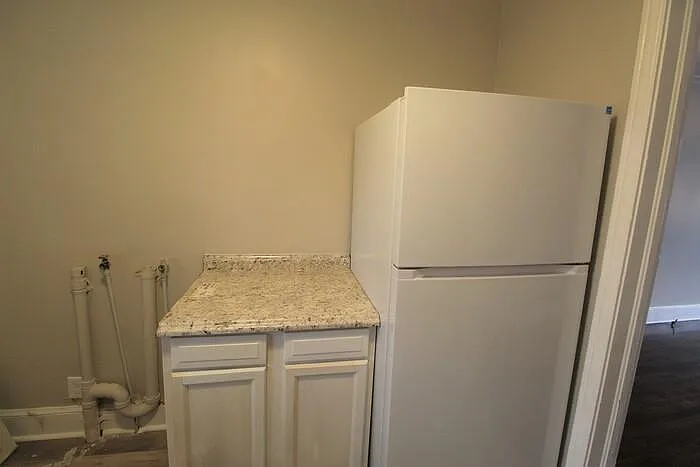 4551 Oxford Rd — Photo 4