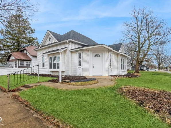 1202 N High St, Hartford City, IN 47348