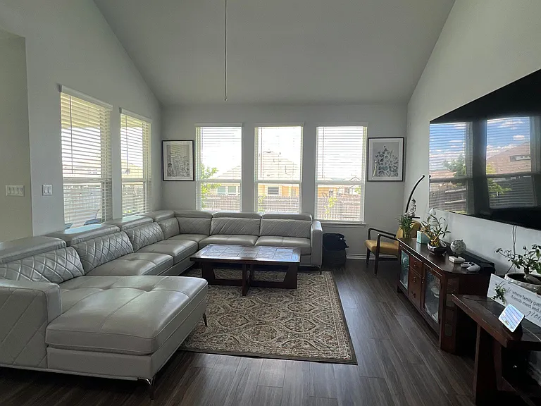 109 Broken Oak Dr — Photo 3