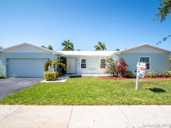 8135 SW 205th Ter, Cutler Bay, FL 33189