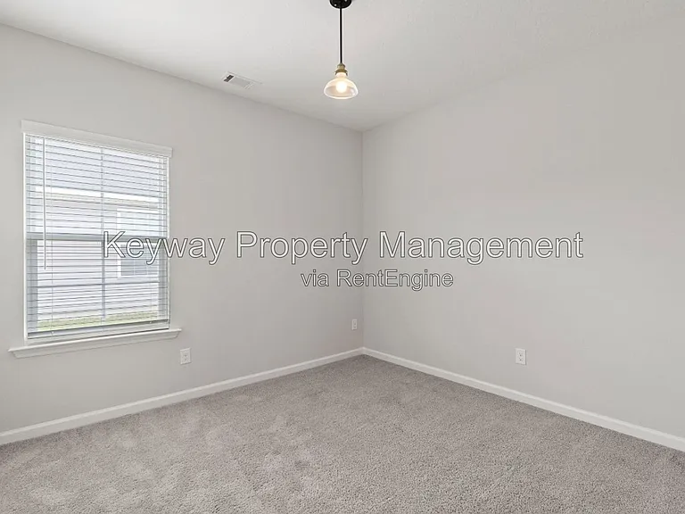 221 Ducal St — Photo 16