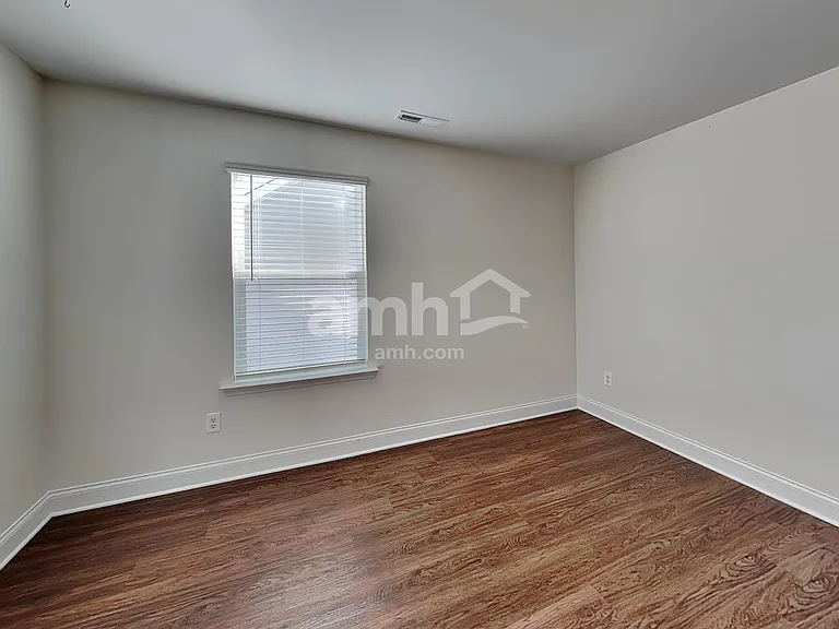 209 Stowe Rd — Photo 19