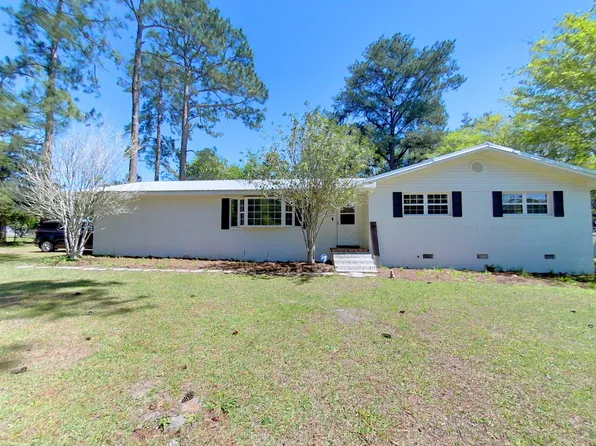 18 Hugh St, Thomasville, GA 31792