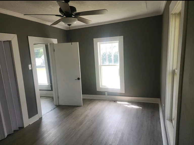 206 Ferry St — Photo 10