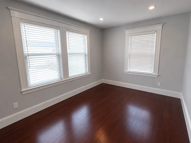 8 Maplewood St — Photo 9