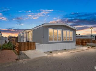 9 Dogwood Ln, Bakersfield, CA 93308