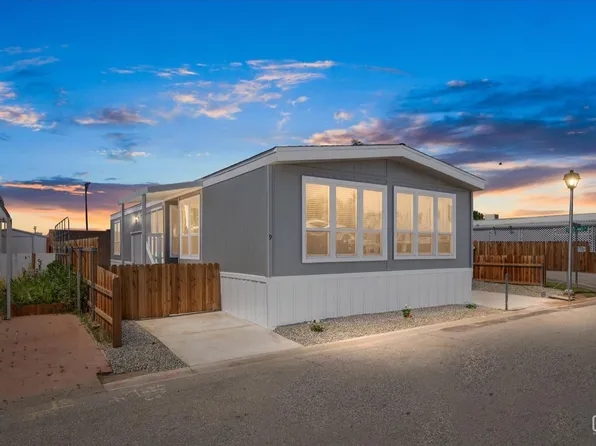 9 Dogwood Ln, Bakersfield, CA 93308