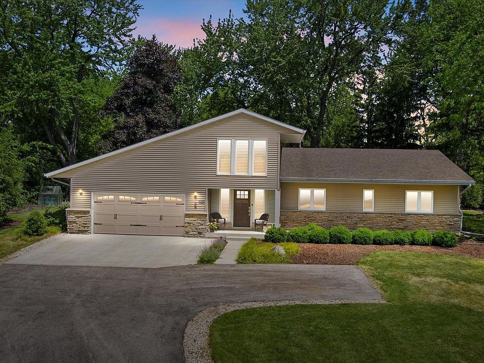 1st image of 8414 W Poplar DRIVE