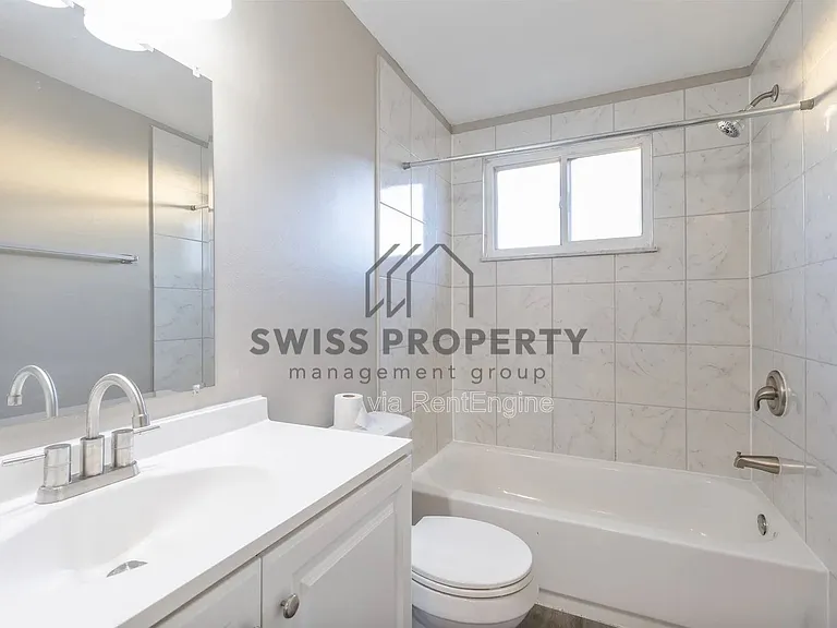 908 N Meadows Ct #L — Photo 12