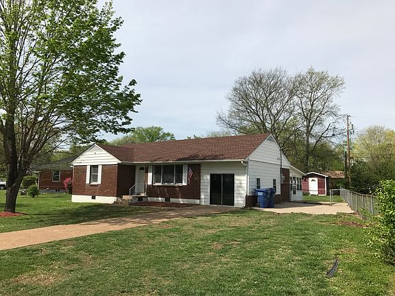 2nd image of 218 Rebecca Ln