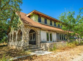 111 Fm 480, Center Pt, TX 78010