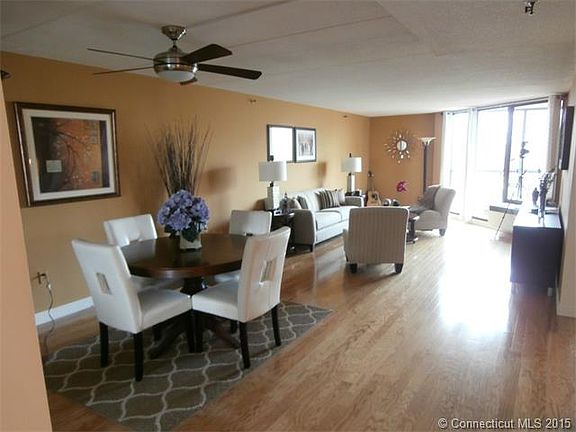 Dining Room/Living Room