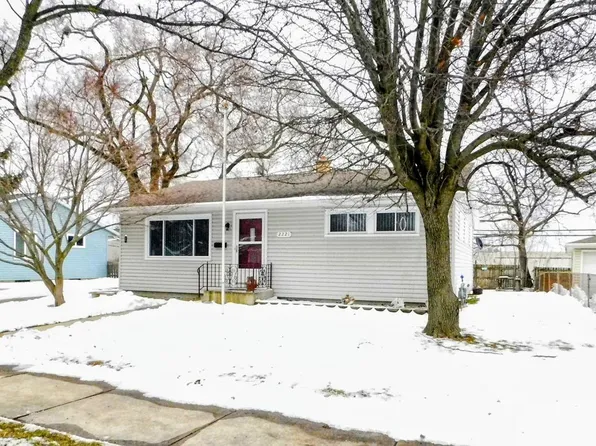 2221 Loraine AVENUE, Racine, WI 53404