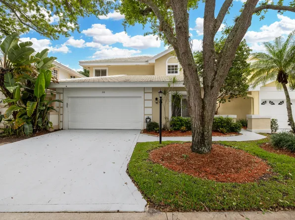 218 W Canterbury Dr W, Palm Beach Gardens, FL 33418