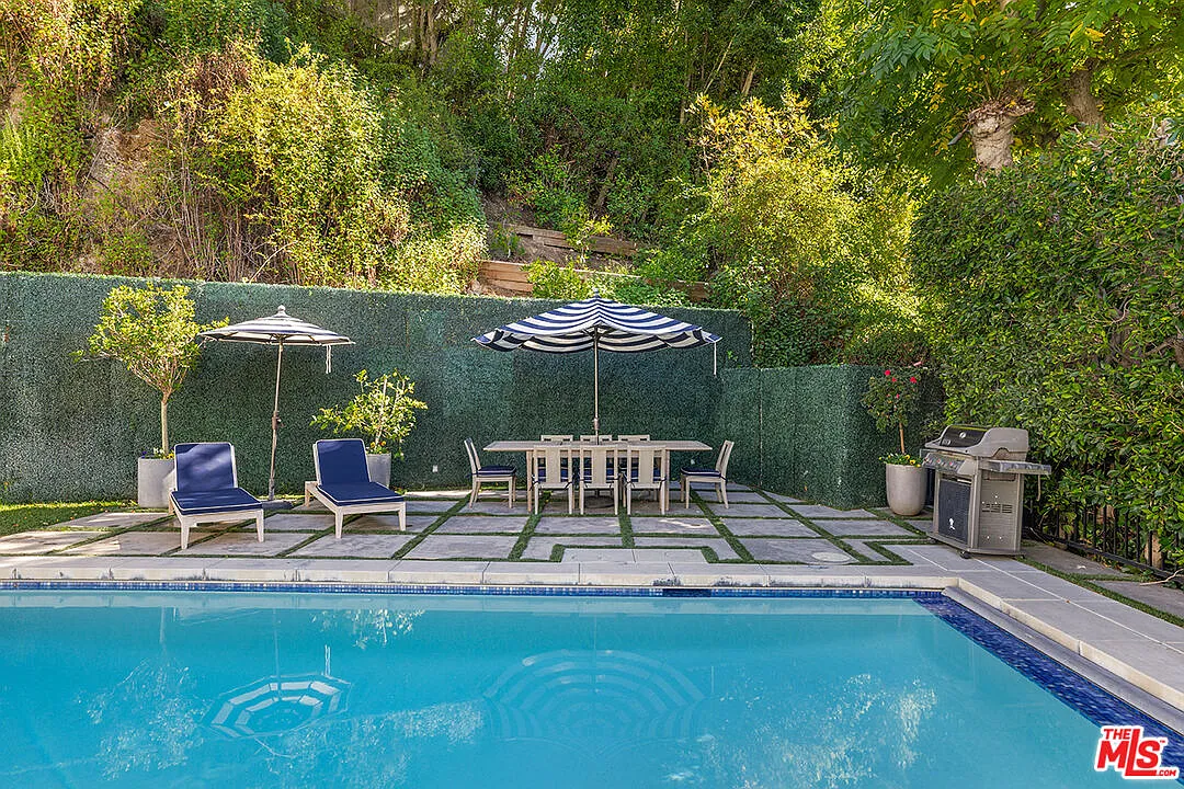 5 bed, 7.0 bath, 4656 sqft, $35,000 — Photo 3