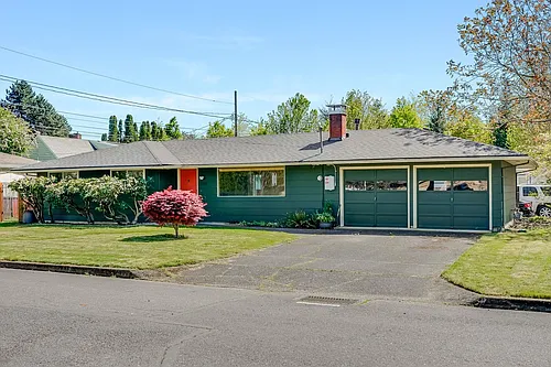 3210 SE Sherrett St Photo 1