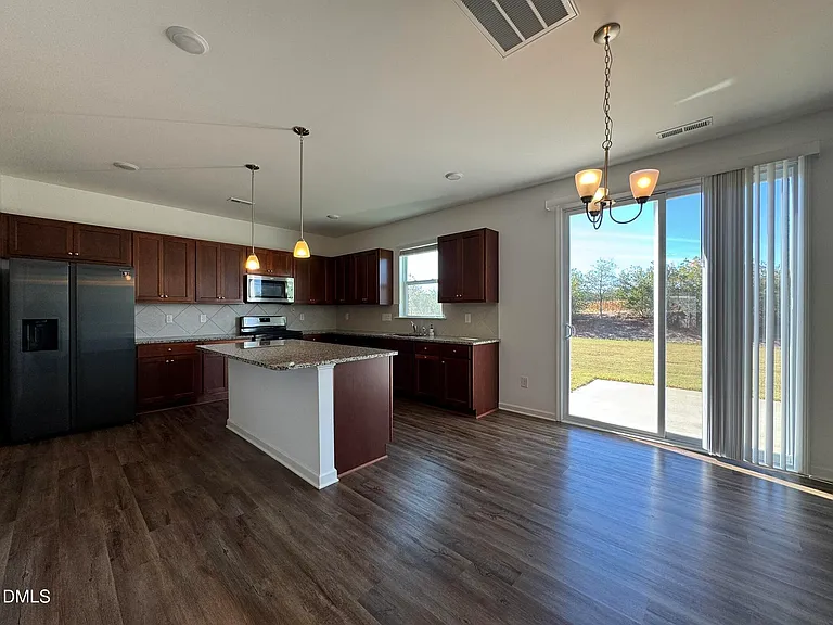 913 Briar Gate Dr — Photo 17