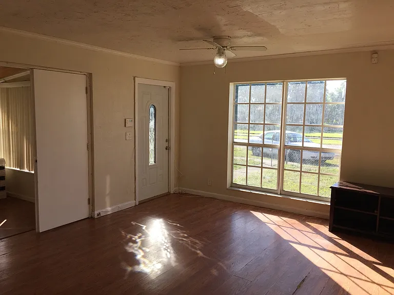 3311 NW 6th Ct — Photo 13