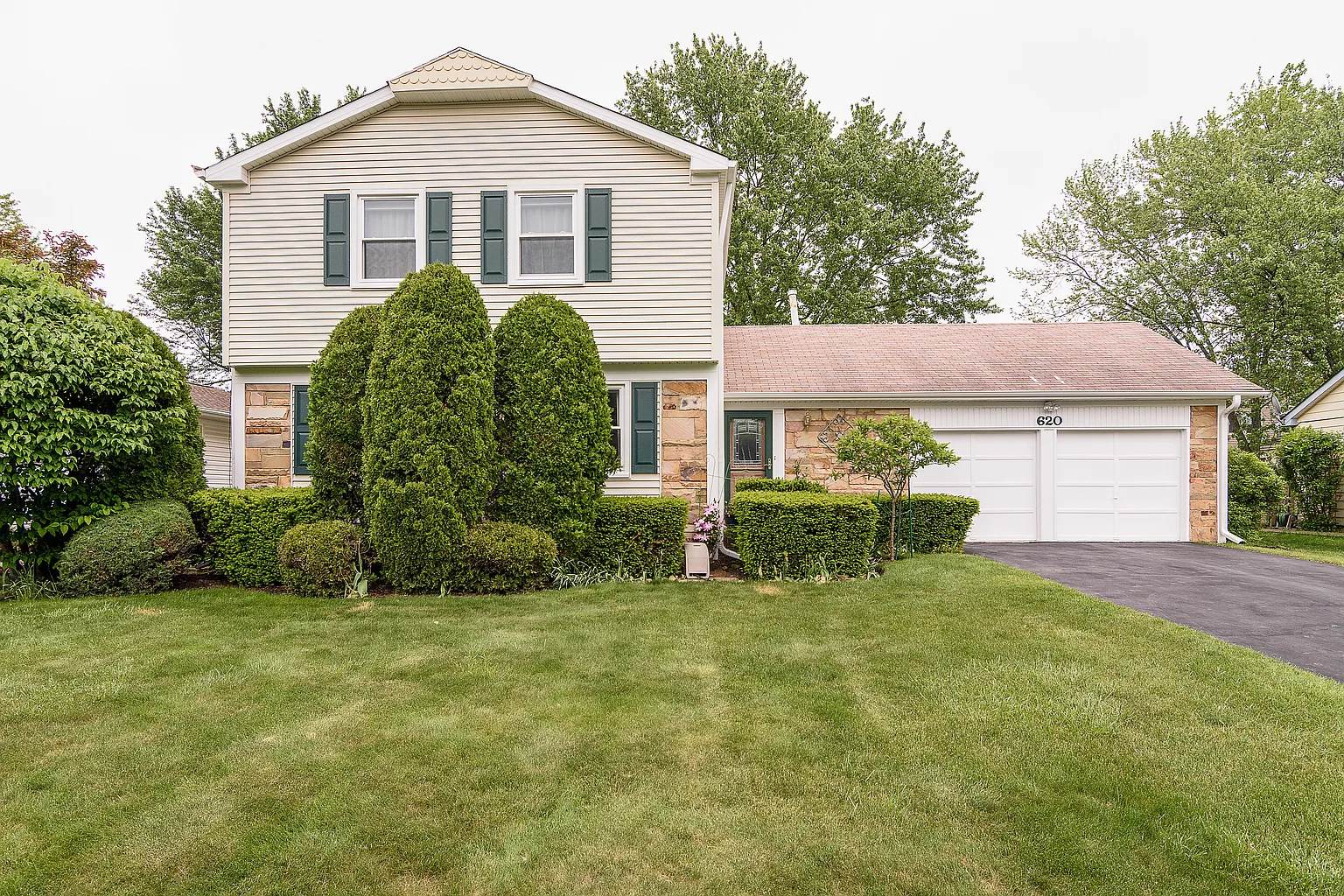 620 Silver Rock Ln photo 1