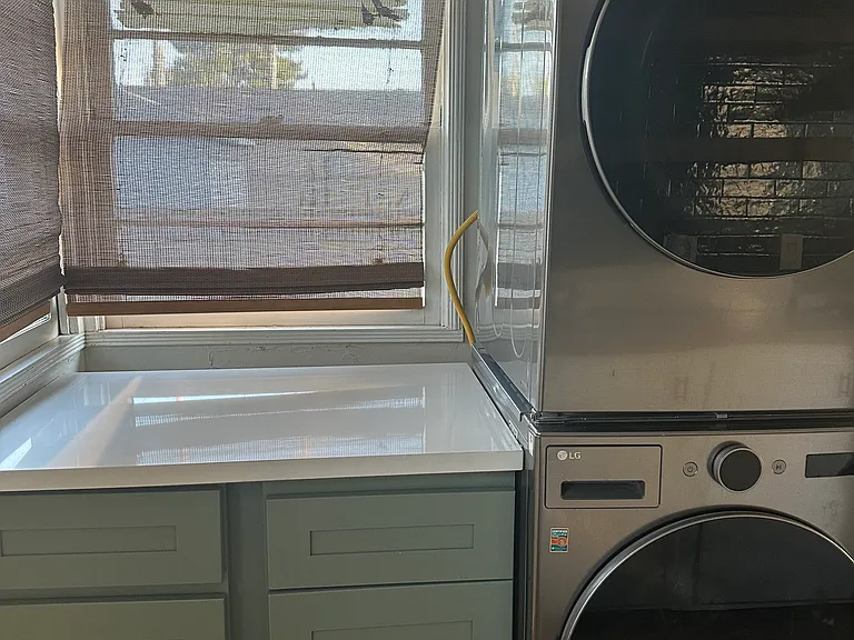 Magnolia Ave — Photo 14