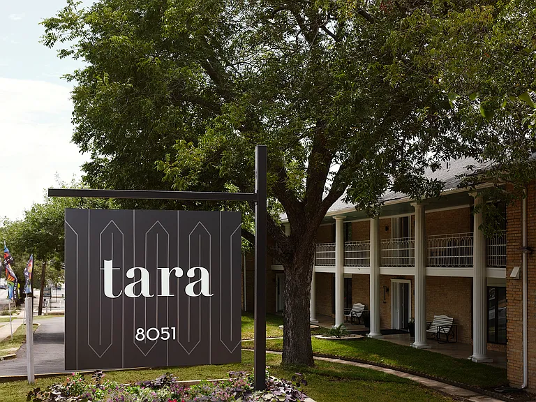 Tara Apartments — Photo 1