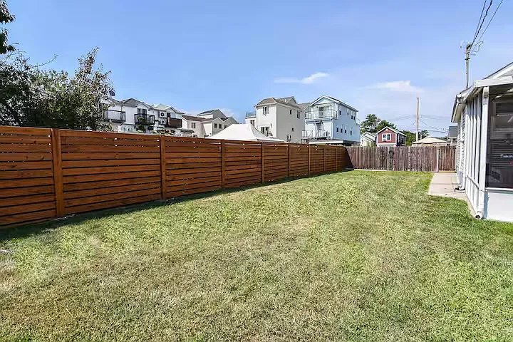 945 Olympia Blvd — Photo 3