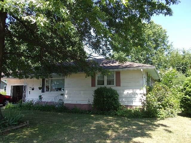 2nd image of 2919 Broadlawn Dr