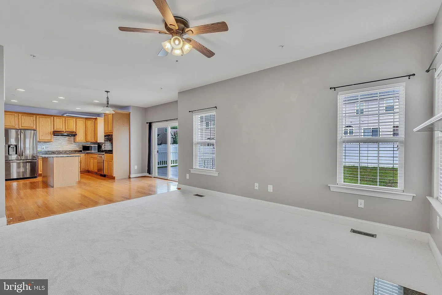 5 bed, 3582 sqft, $3,600 — Photo 4