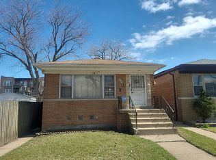 7749 S Oglesby Ave, Chicago, IL