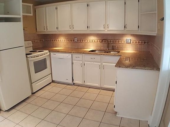 5th image of 2648 Hempstead Dr