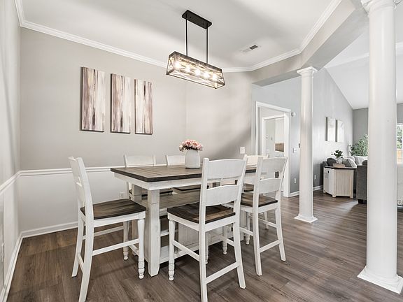 5th image of 803 Partridge Cir