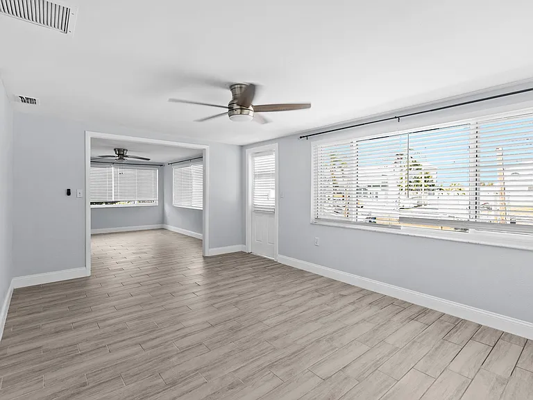 13916 Sommers Ave — Photo 18