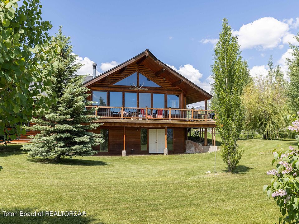 1st image of 17 Misty Meadows Ln