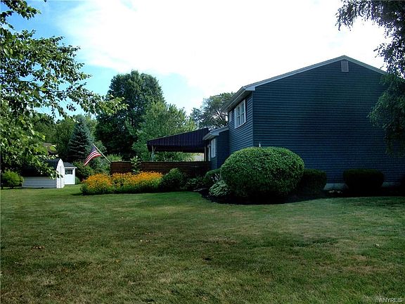 3rd image of 3948 Tudor Pl