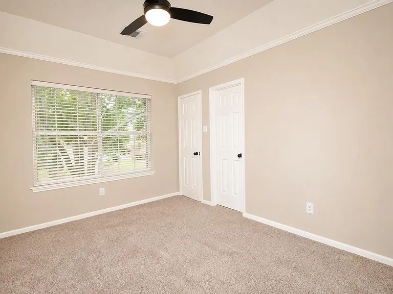 7207 Emerald Glen Dr — Photo 9