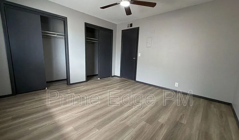4520 Calvert St #6 — Photo 17