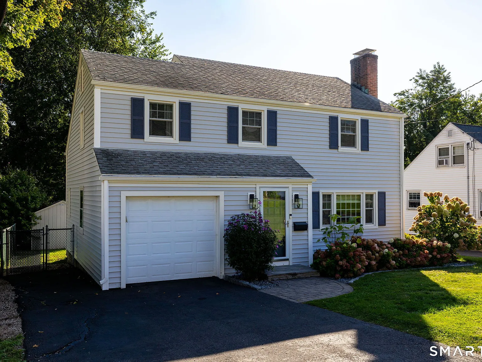 3 bed, 1.5 bath, 1612 sqft, $4,000 — Photo 2