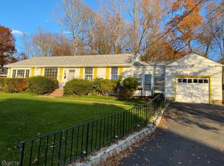 106 Lake Dr E, Wayne, NJ 07470