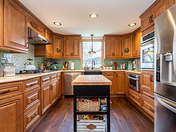 Lower Level Renovated EIK 