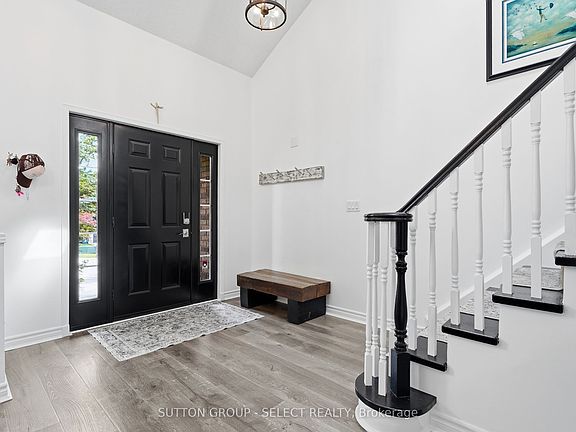 5th image of 39 Carolinian Ln