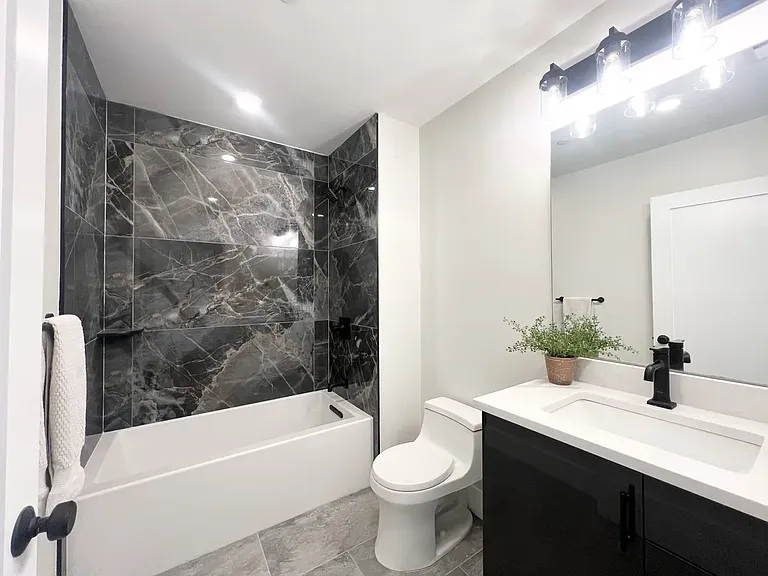 379 Washington St #8 — Photo 9