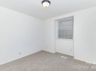 8322 Knights Bridge Rd, Charlotte, NC 28210