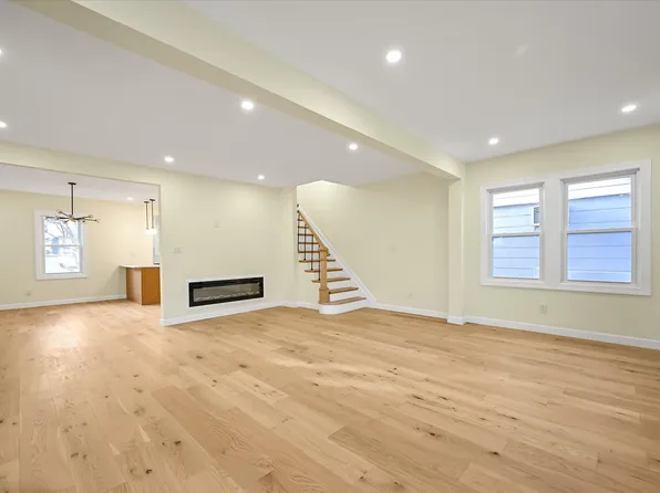 86-30 233rd Street image 4 of 24