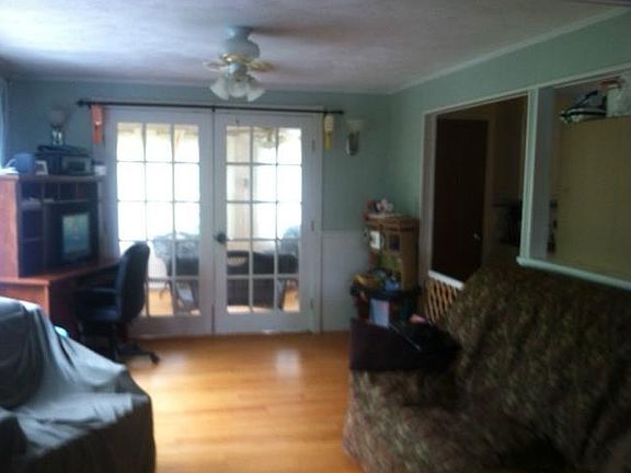5th image of 695 Fruit Hill Ave