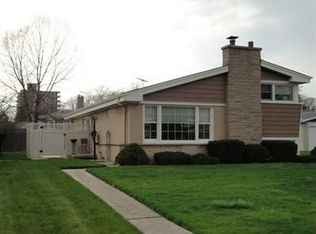 36 Fernwood Dr, Glenview, IL