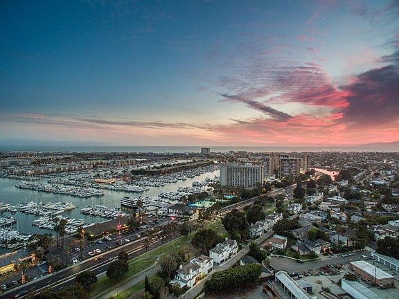 4th image of 13700 Marina Pointe Dr Unit 1801