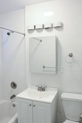 Rented by Waldstar Real Estate LLC | media 9